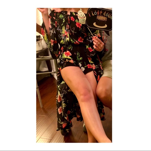 🌺Black Floral Romper with Flowing Skirt - Picture 5 of 5